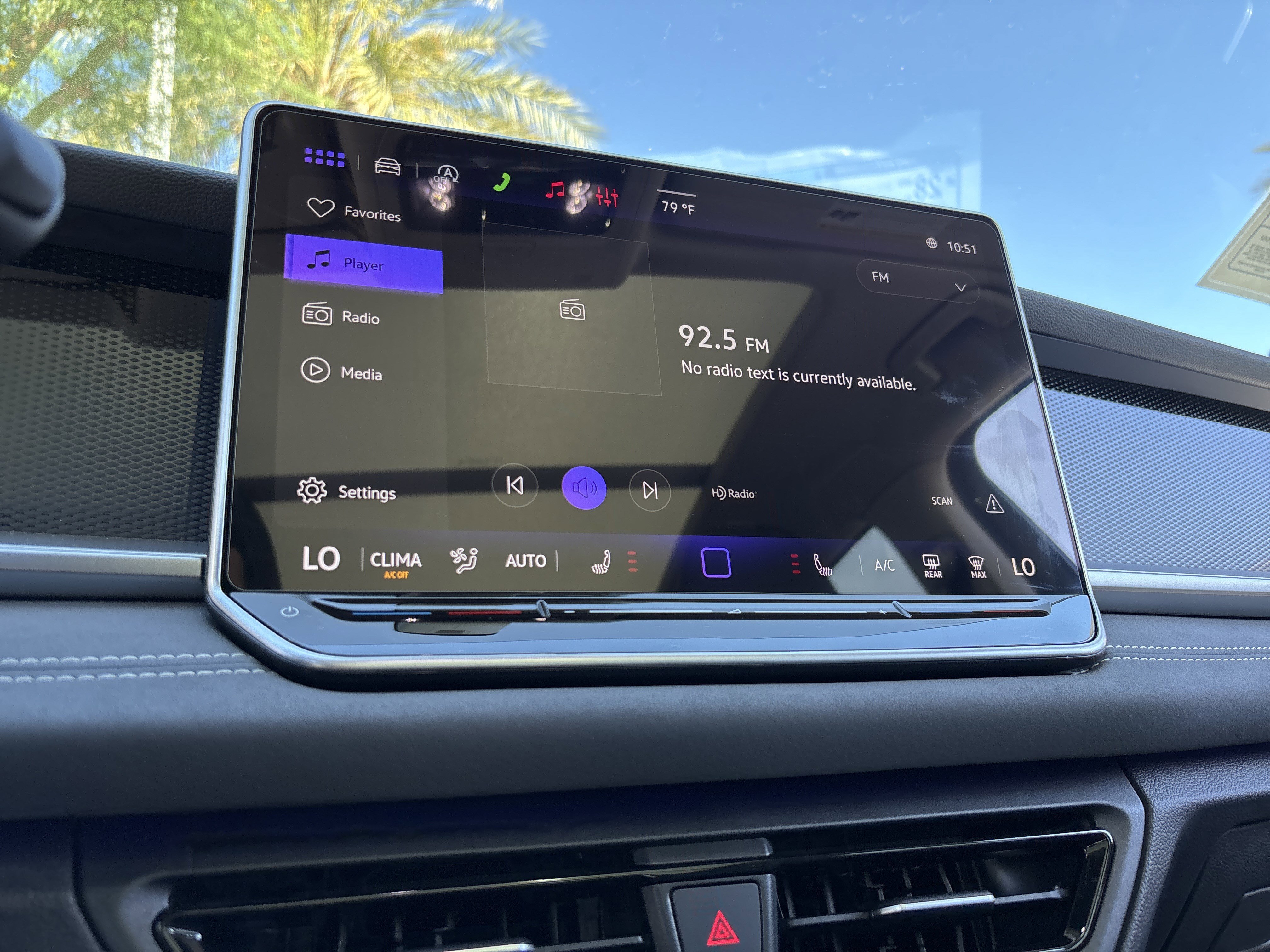 New 2026 Platinum Gray Metallic Volkswagen SE image 18