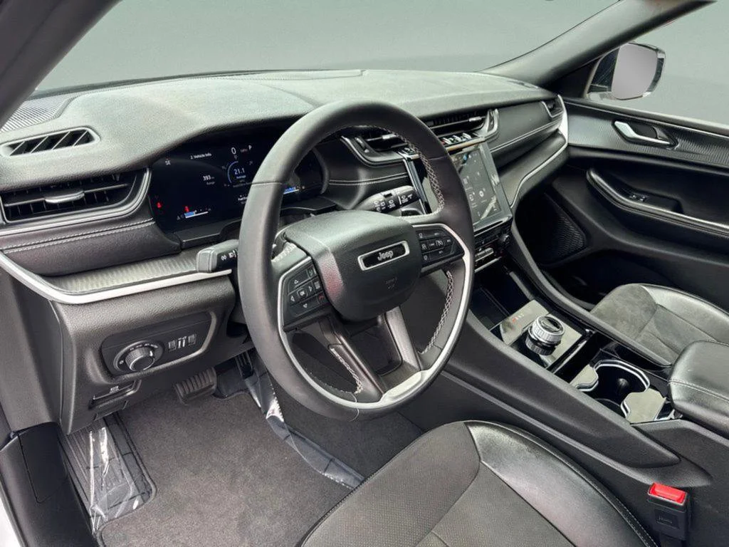 Used 2023 Bright White Clearcoat Jeep Altitude image 19