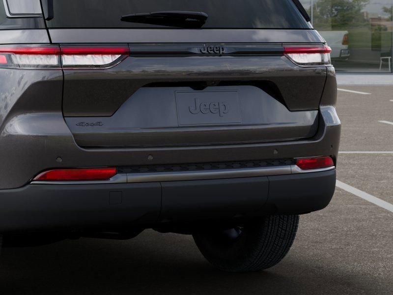 New 2026 Baltic Gray Metallic Clear-Coat Exterior Paint Jeep Altitude image 13