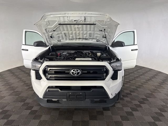 Used 2025 White Toyota SR image 11
