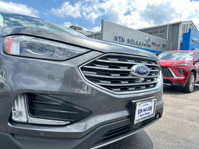 Used 2020  Ford Titanium image 4