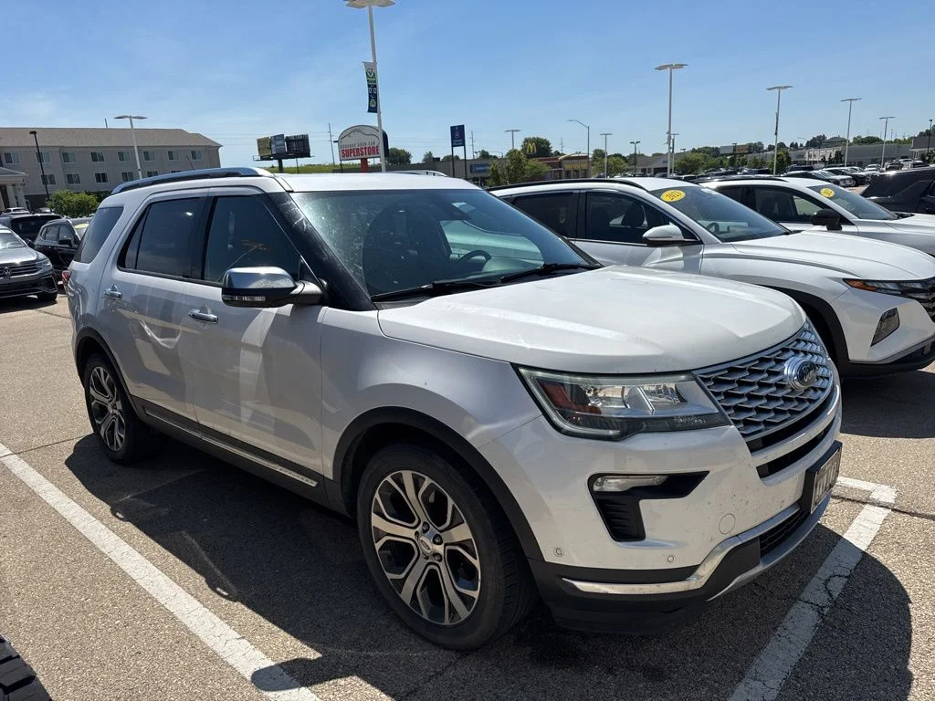 Used 2018 White Ford Platinum image 4