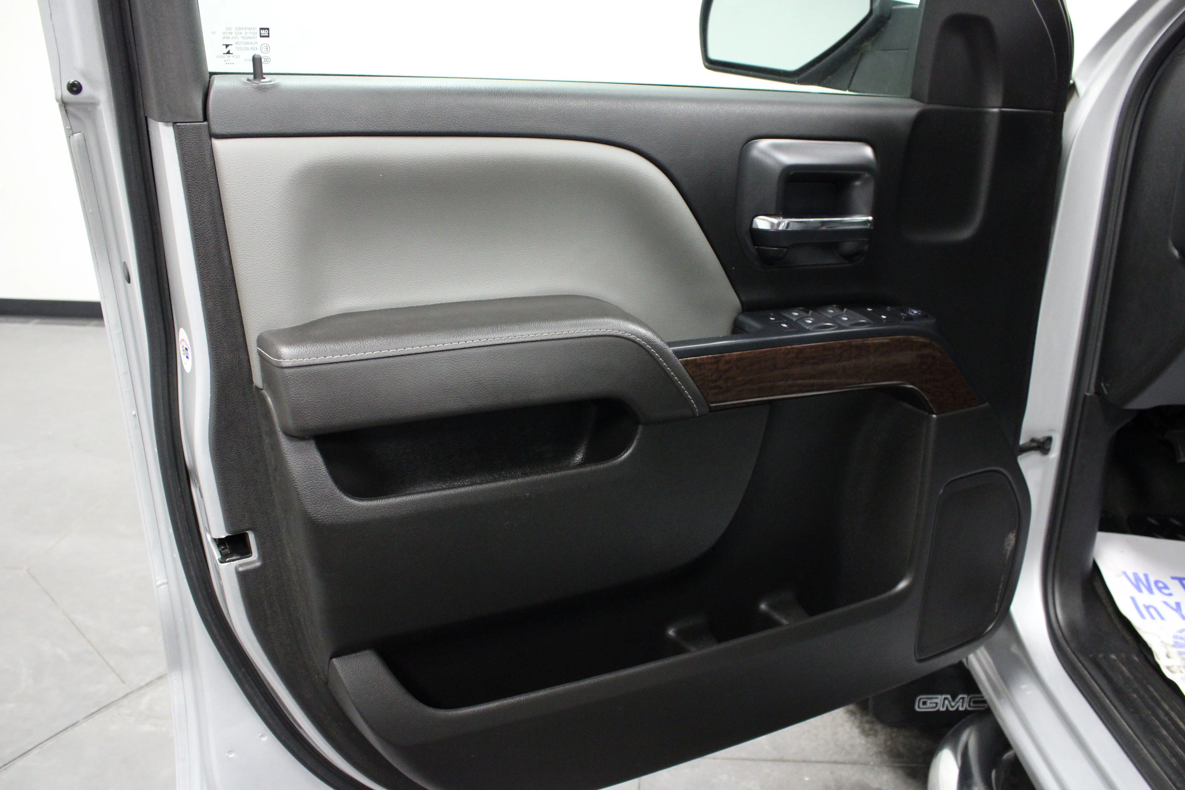 Used 2018 QUICKSILVER METALLIC GMC SLE image 11