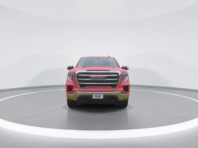 Used 2019 Red GMC SLE image 3