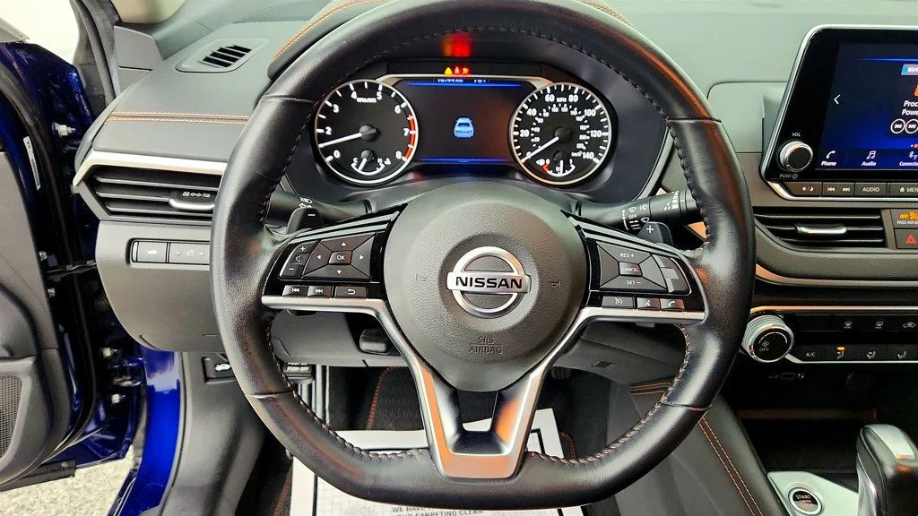 Used 2020 Deep Blue Pearl Nissan 2.5 SR Sedan image 12