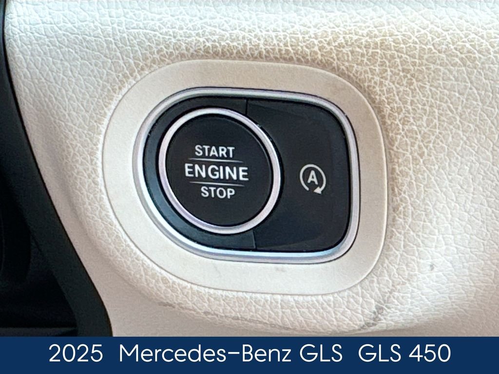 Used 2025  Mercedes-Benz GLS 450 image 23
