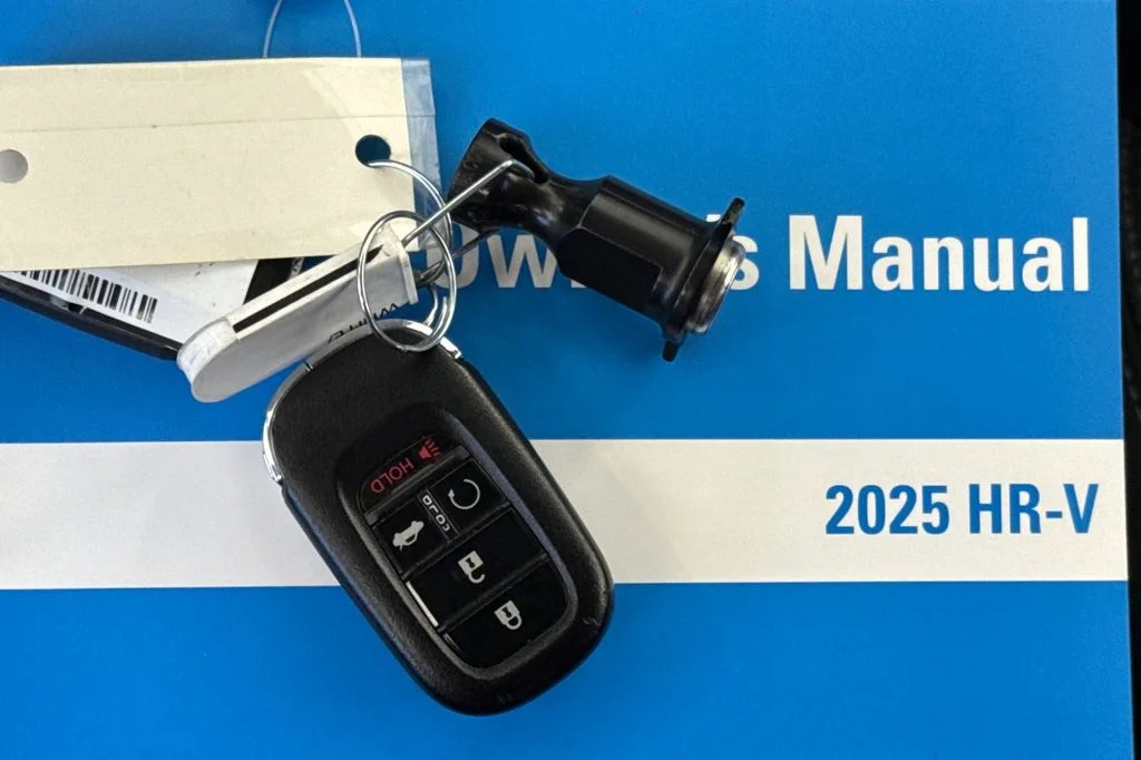Certified Used 2025 Modern Steel Metallic Honda LX image 10