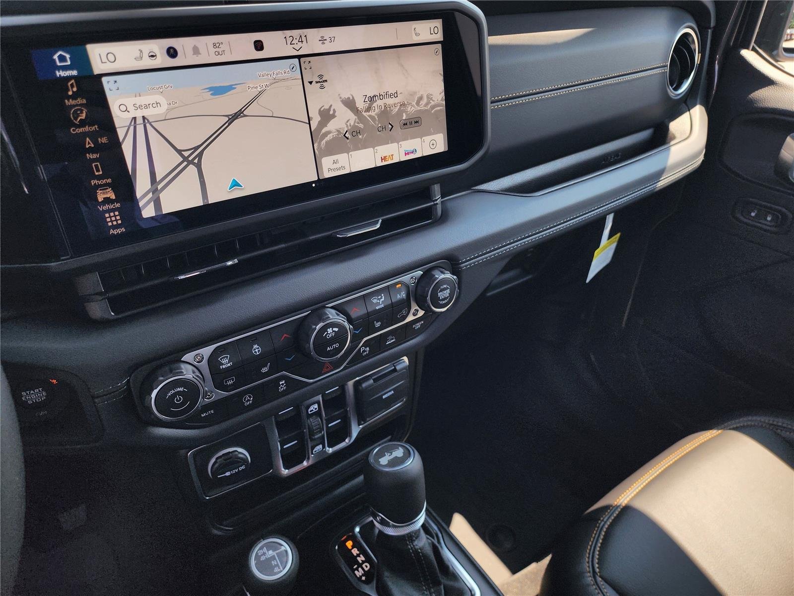 2025 Jeep Wrangler 4-Door Sahara - Photo 10