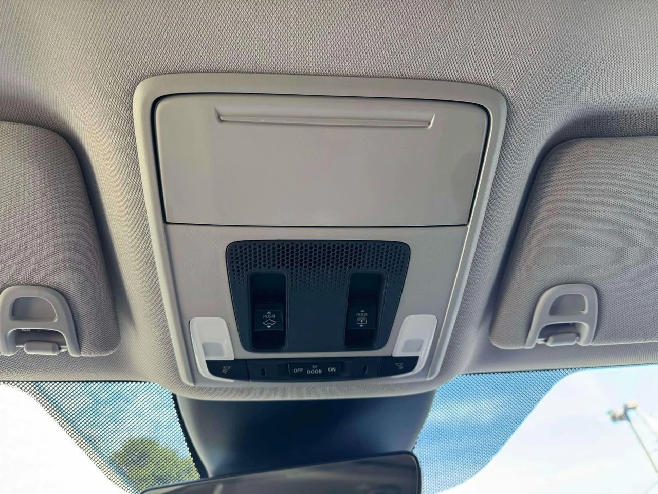 2024 Honda Pilot Touring - Photo 35