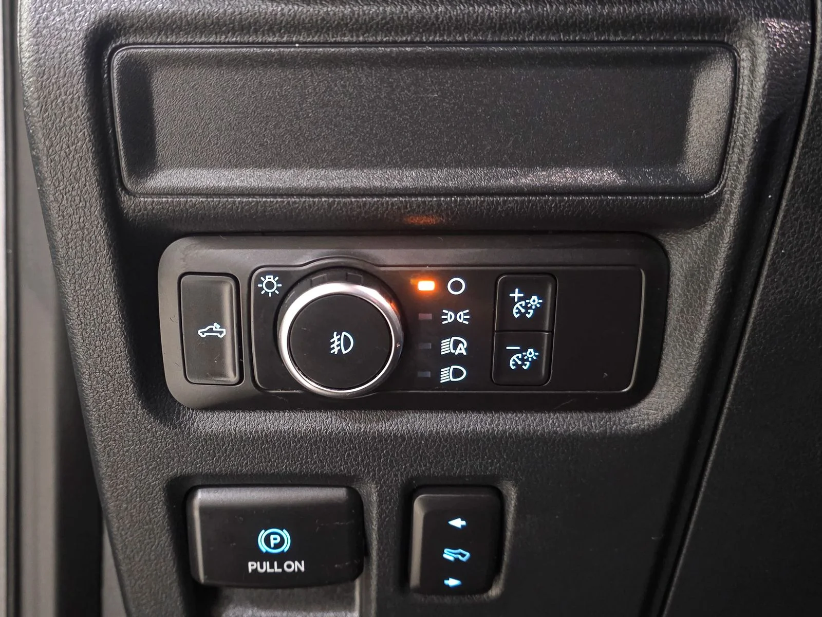Used 2022 Silver Ford XLT image 26