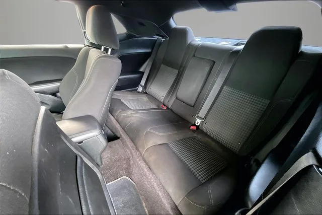 Used 2019 Black Dodge SXT image 19