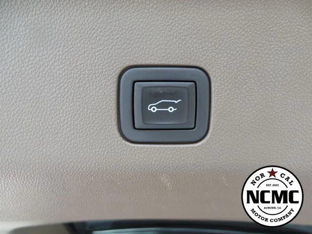 2023 GMC Yukon Denali - Photo 60