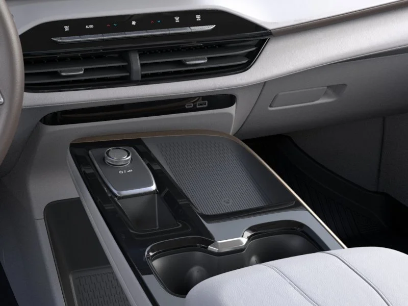New 2026 Iridescent White Tricoat Buick Avenir image 23