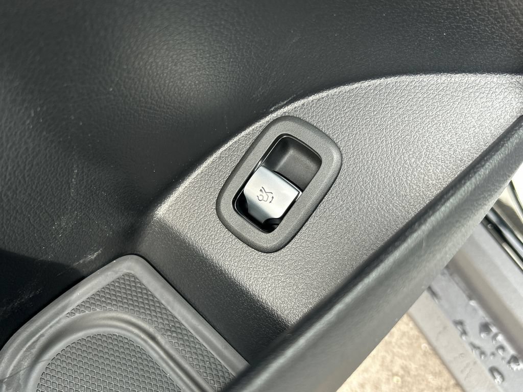 New 2026 Black Mercedes-Benz GLC 300 image 49