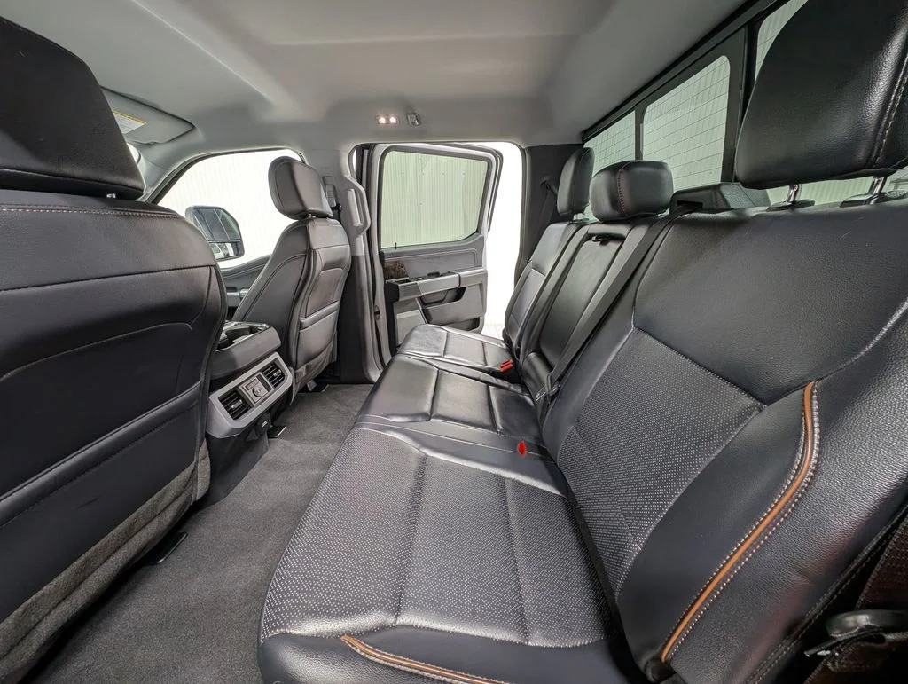 Used 2025 Avalanche Ford Lariat image 17