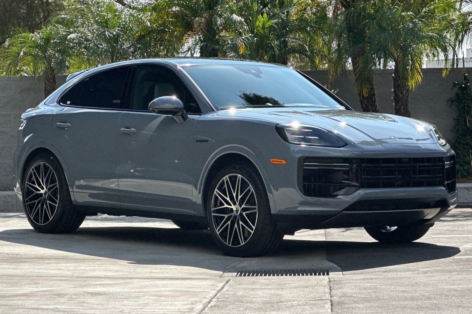 2026 Porsche Cayenne Coup Turbo E-Hybrid - Photo 10