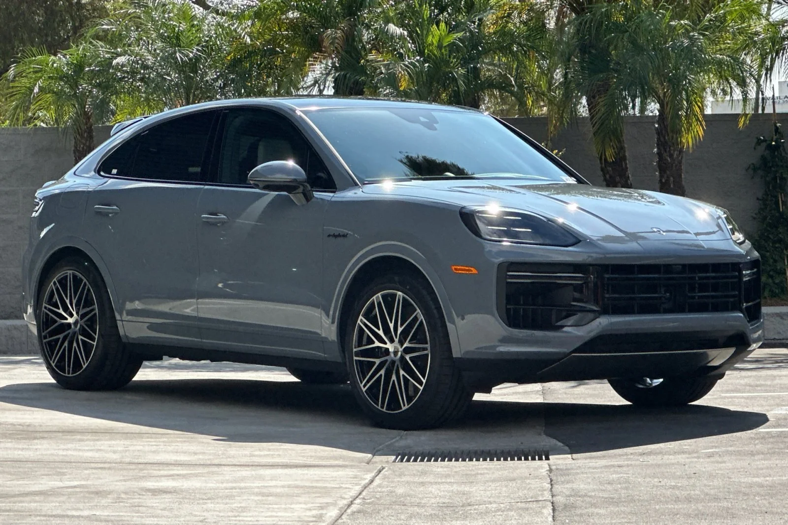 2026 Porsche Cayenne Coup Turbo E-Hybrid - Photo 10