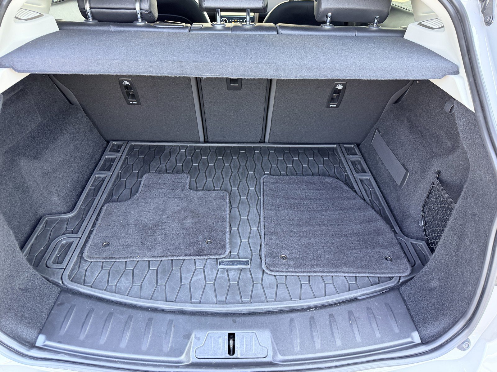 Used 2021 Gray Jaguar P250 SE image 23
