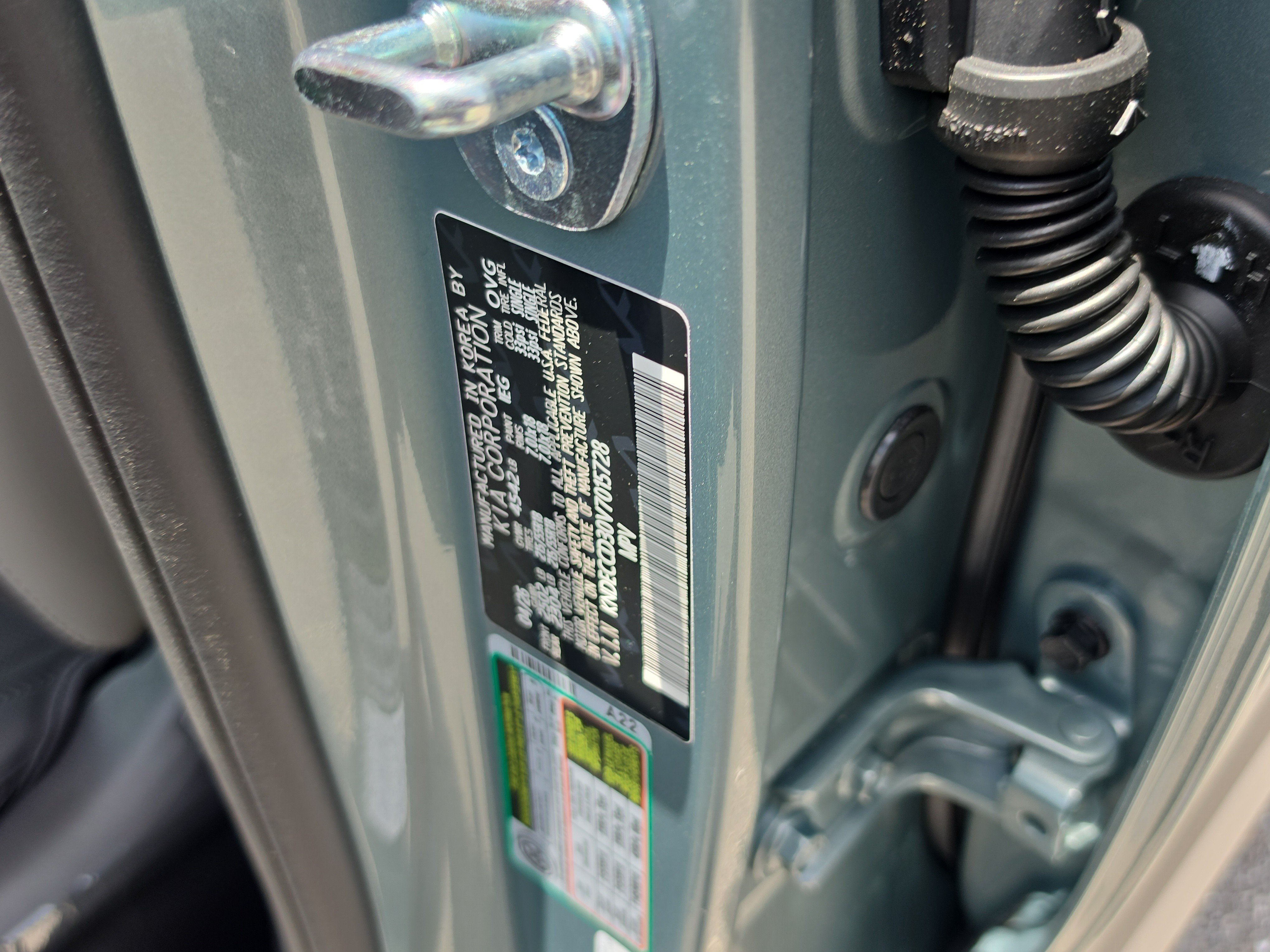 New 2027 Iceberg Green Kia EX image 22