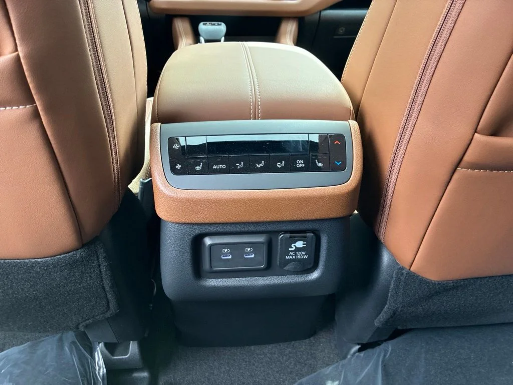 New 2026 Gray Nissan Platinum image 28