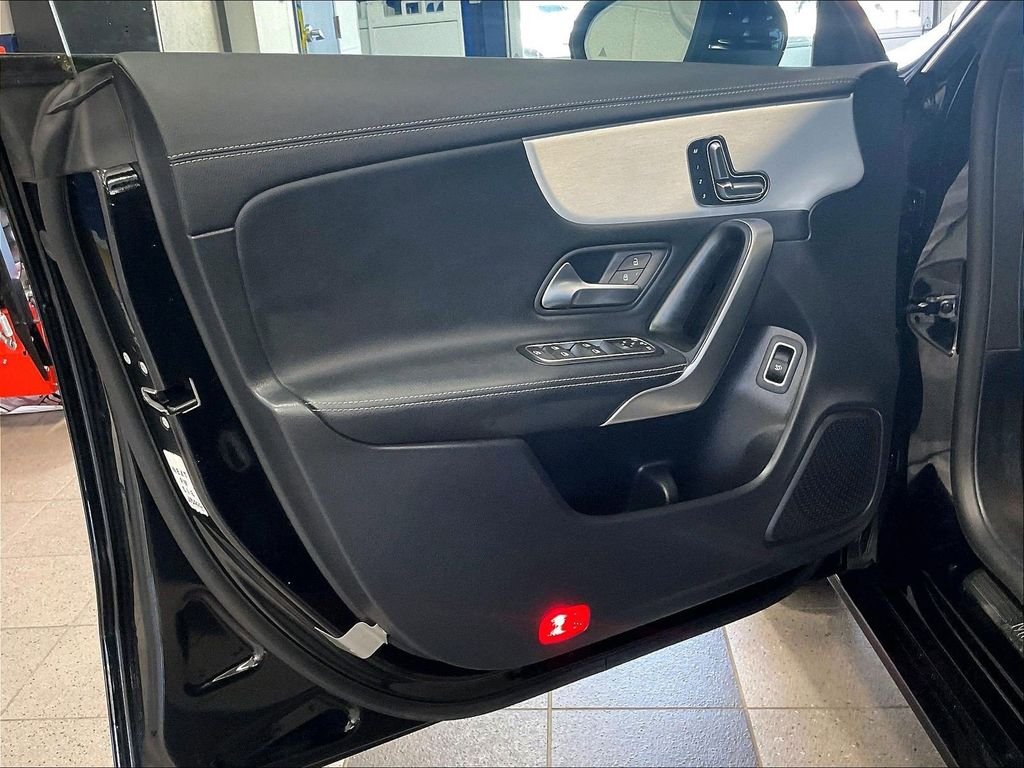 Used 2025 Silver Mercedes-Benz CLA 250 image 9