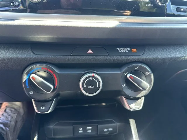 Used 2018 Red Kia EX image 18