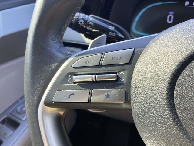 Used 2024 White Hyundai SEL image 14