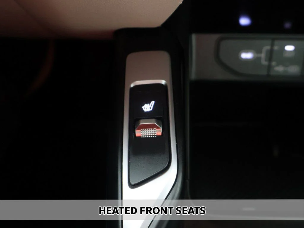 Used 2025 Silver Kia S image 8
