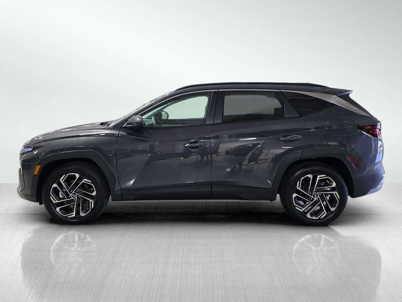 New 2026 Ecotronic Gray Hyundai SEL Plus FWD image 4