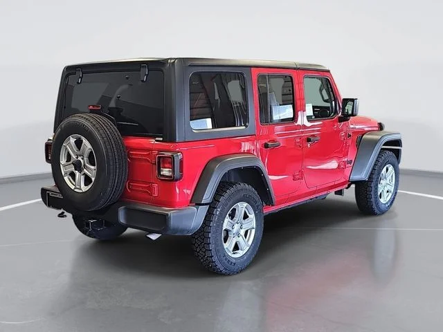 Used 2023 Red Jeep Sport S image 3
