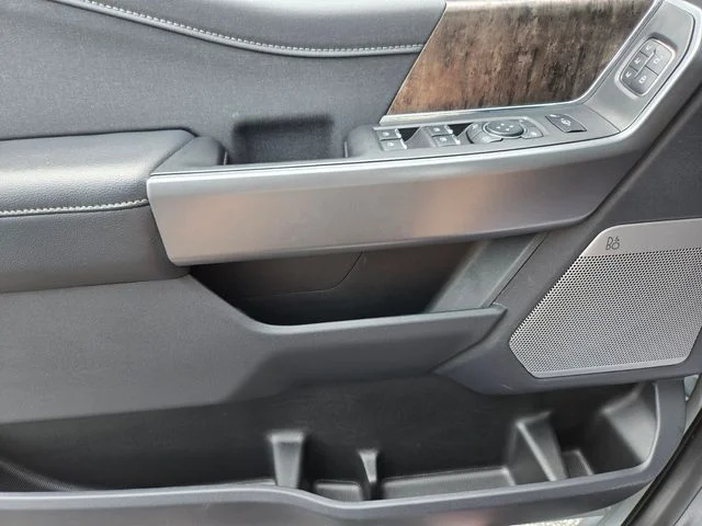 Used 2026 White Ford Lariat image 36