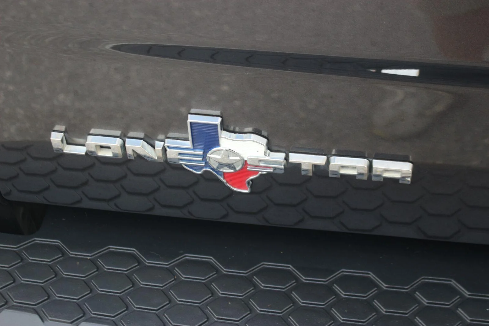 Used 2016 Grey Ram Lone Star image 11