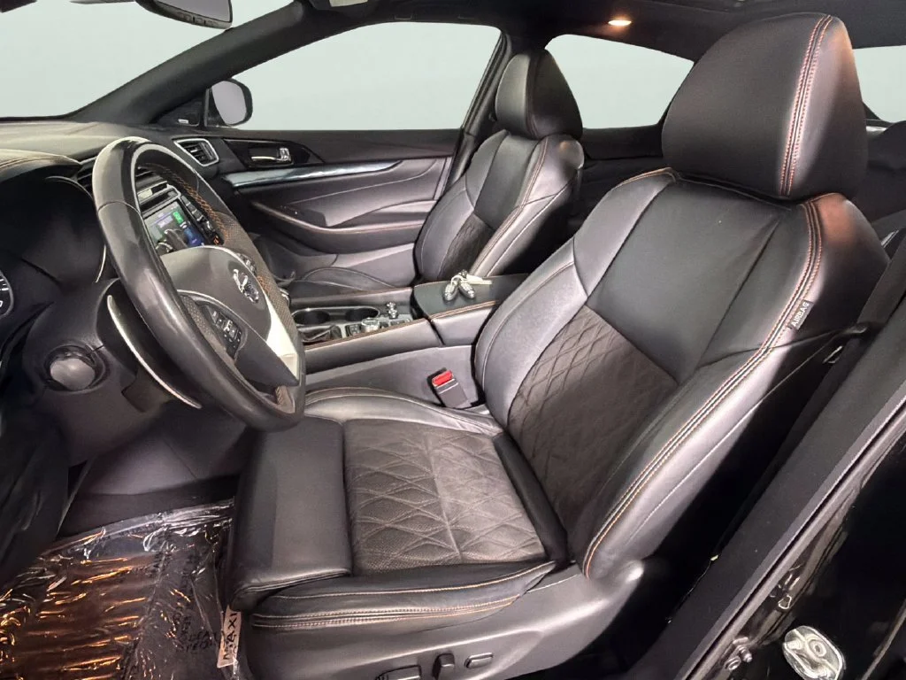 Used 2022 Black Nissan SR Xtronic CVT image 18