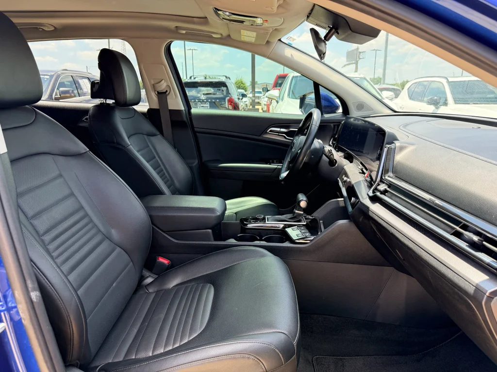 Used 2023 Sapphire Blue Kia SX-Prestige image 13