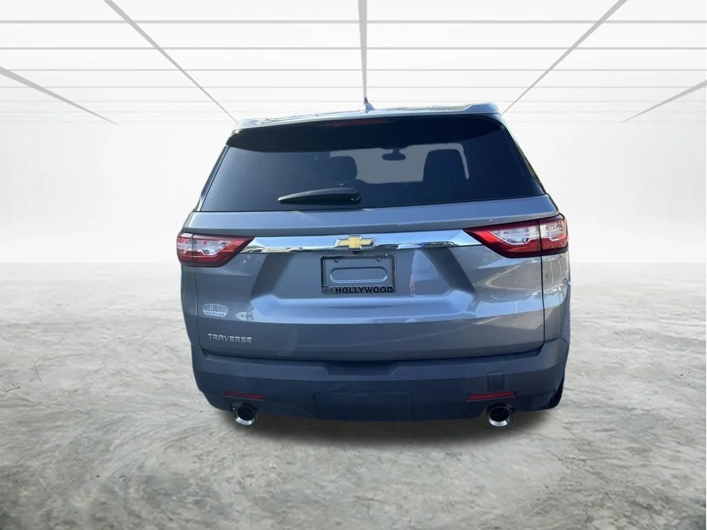 Used 2019 Gray Chevrolet LS image 5