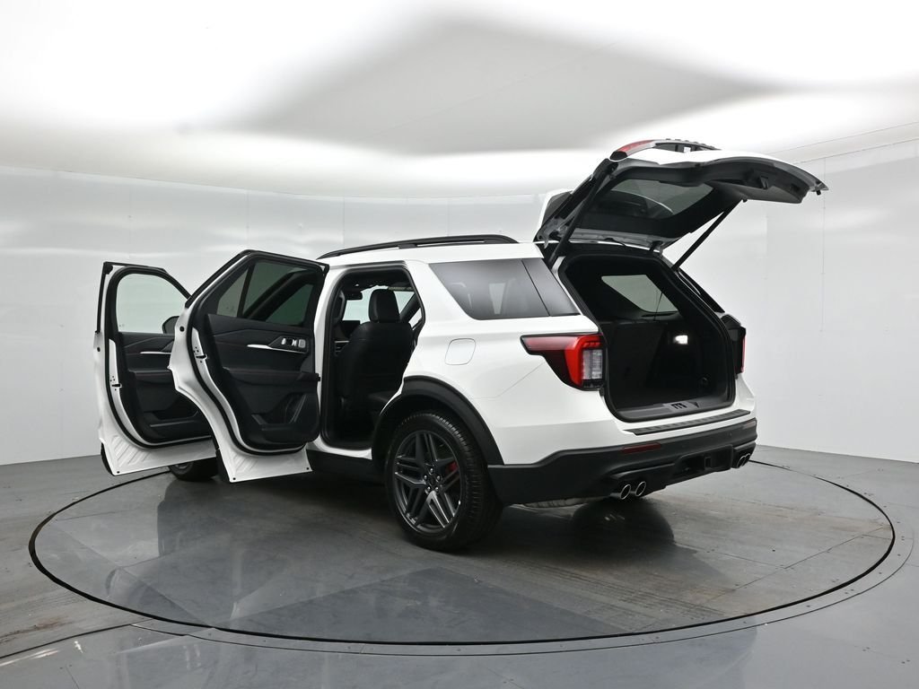 New 2026 Star White Metallic Tri-Coat Ford ST image 36