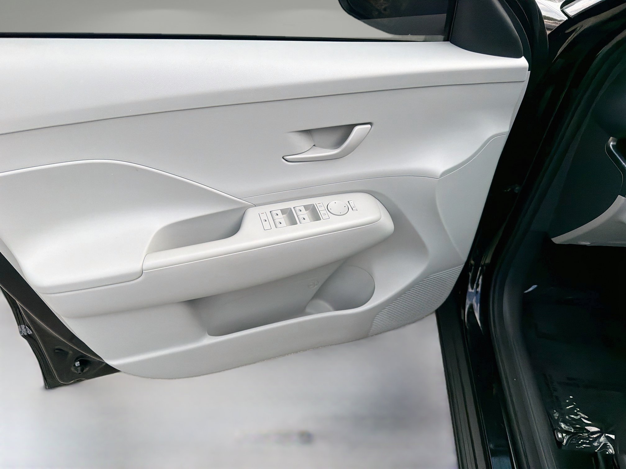 Used 2024 Abyss Black Pearl Hyundai SEL image 17