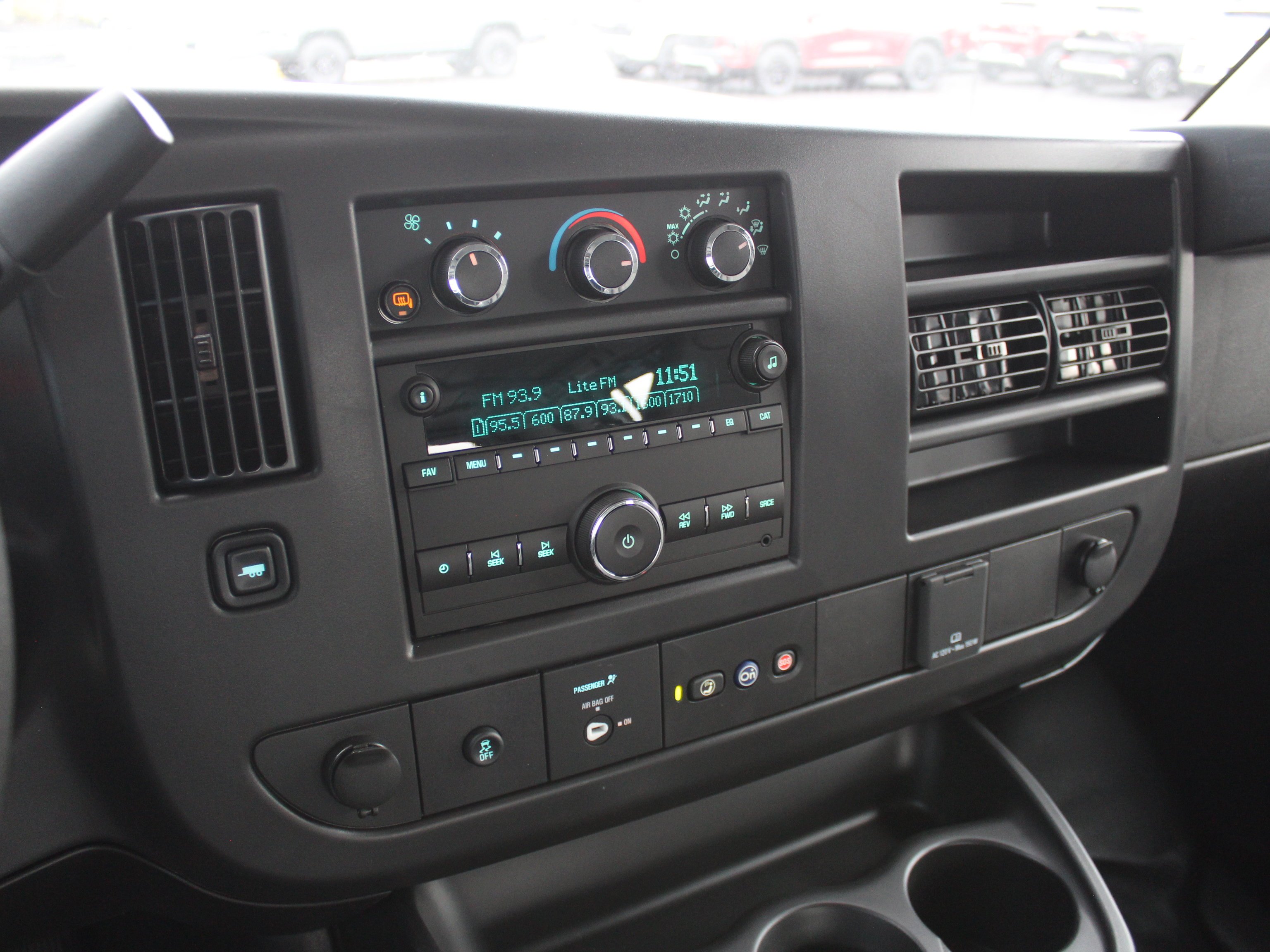 2025 Chevrolet Express Cargo Work Van - Photo 12