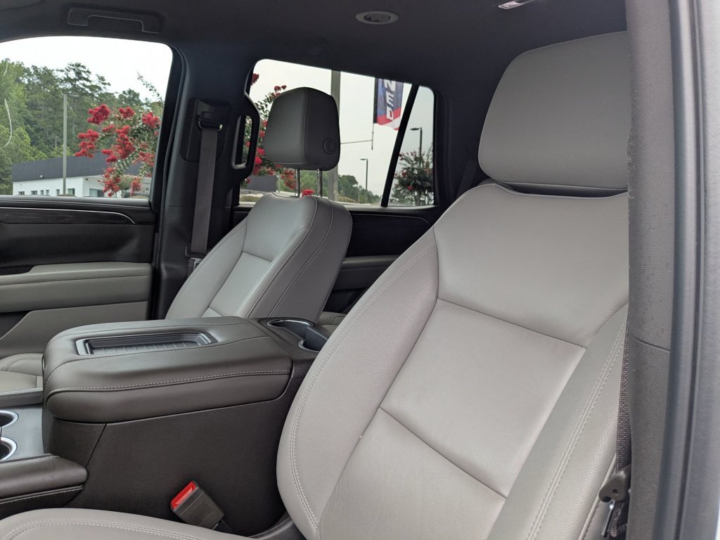 Used 2023 Summit White Chevrolet Z71 image 15