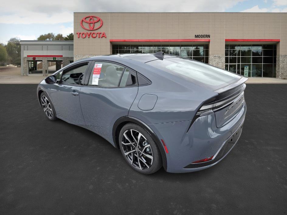 New 2025 Guardian Gray Toyota XSE image 7