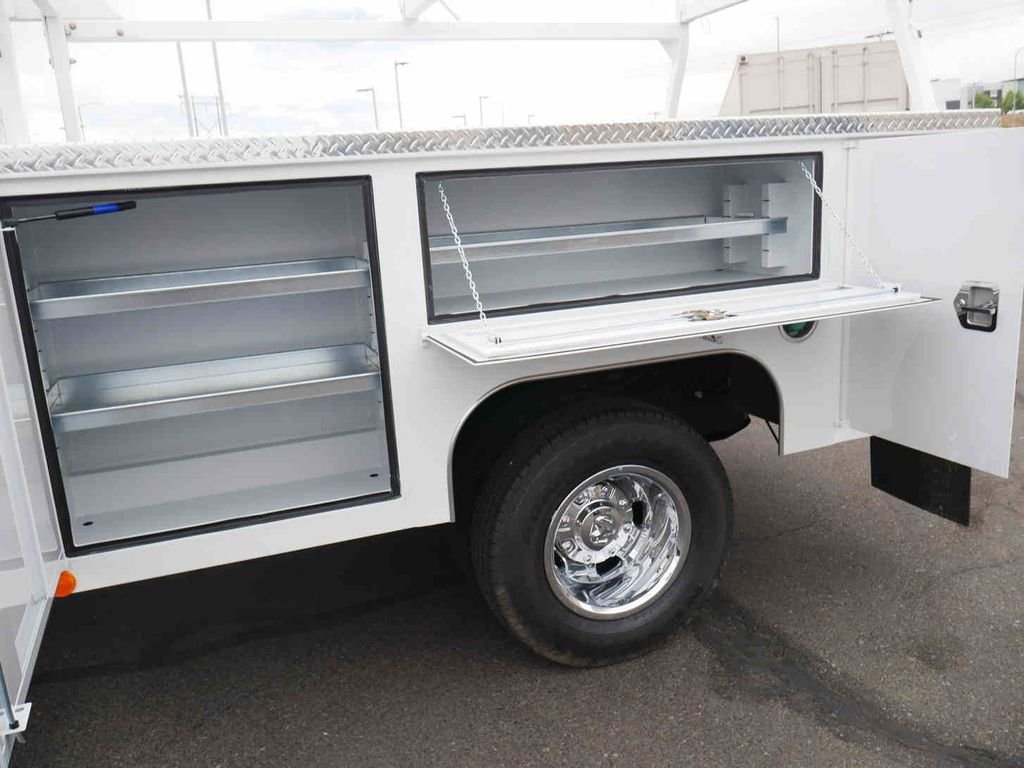New 2026 Bright White Clear-Coat Exterior Paint RAM TRADESMAN image 16