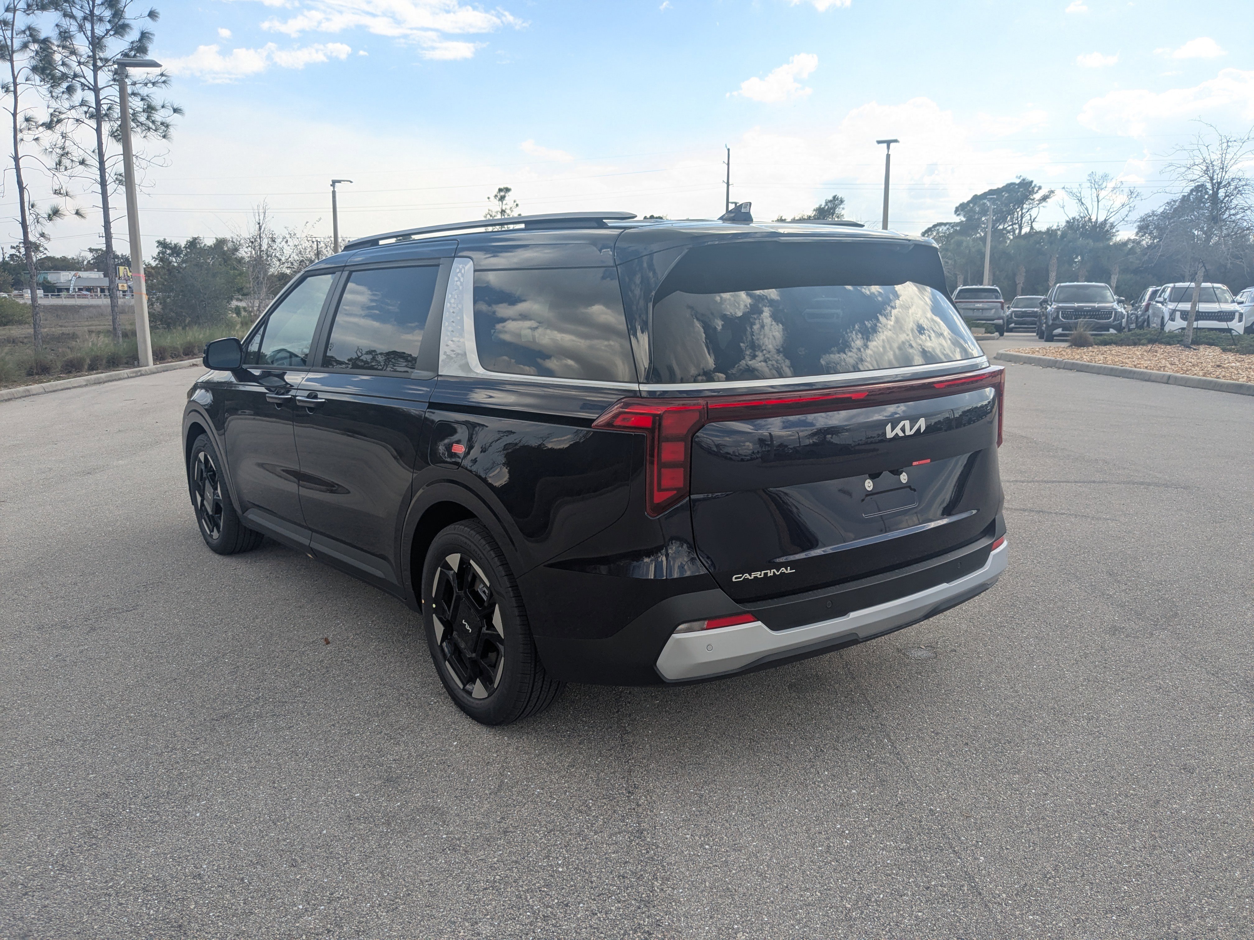 New 2026 Deep Chroma Blue Kia EX image 8