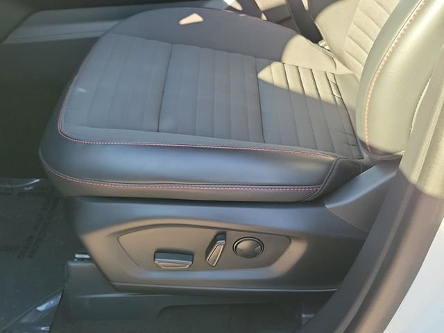 Used 2025 Star White Ford ST-Line image 15
