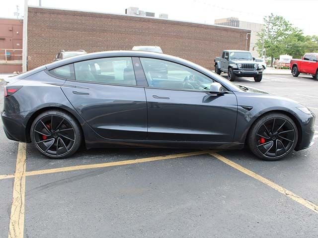 Used 2024  Tesla Performance image 5