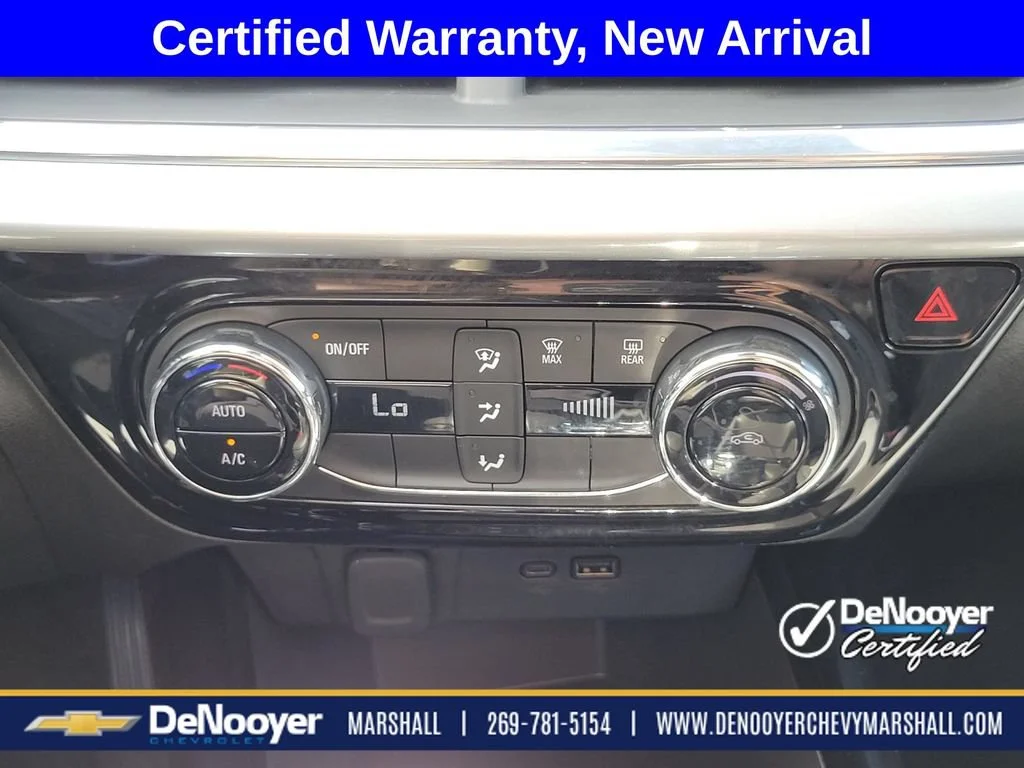 Used 2025 Mosaic Black Metallic Chevrolet LT image 18