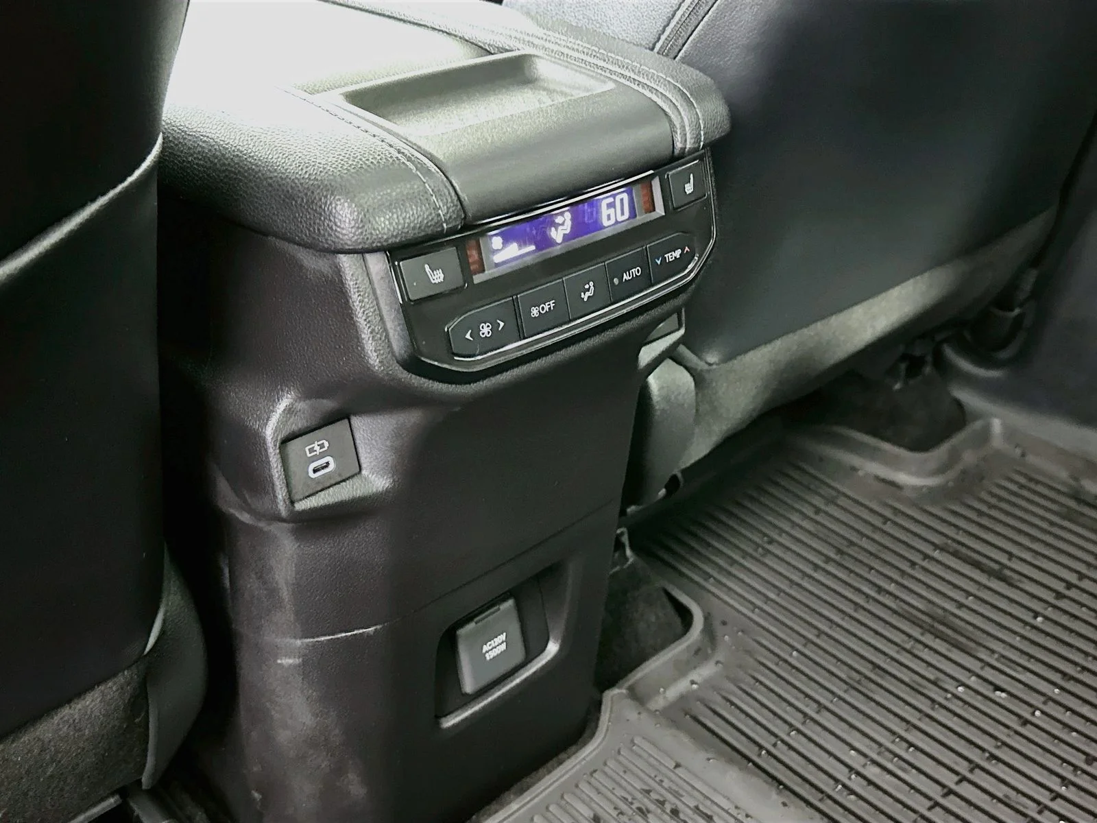 Used 2025  Toyota Nightshade Edition image 27