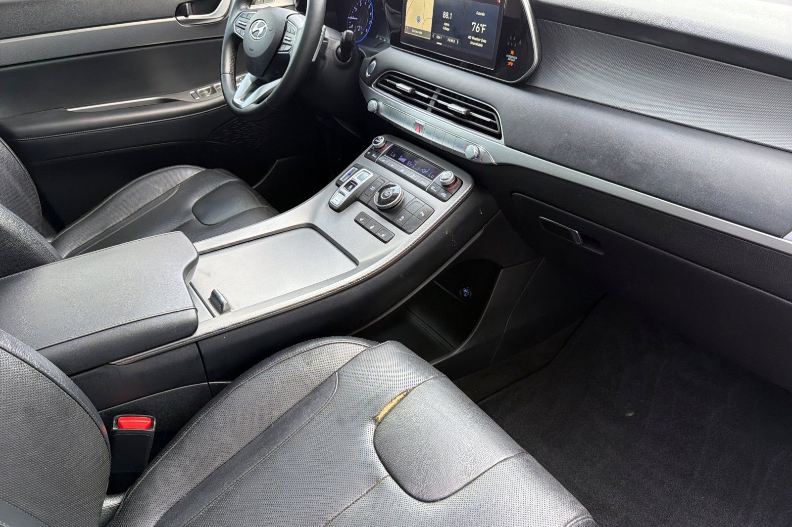 Used 2020 Black Hyundai SEL image 17