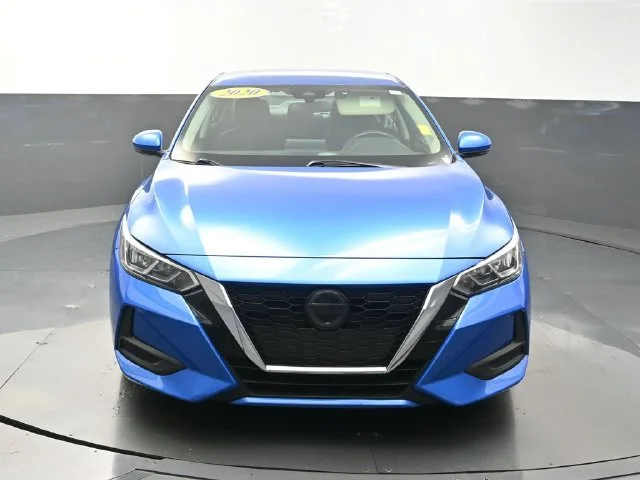 Used 2020 Blue Nissan SV image 2