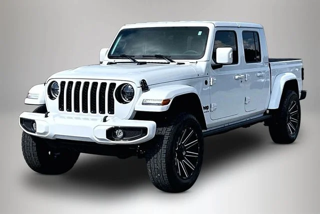 Used 2023 White Jeep Overland image 2