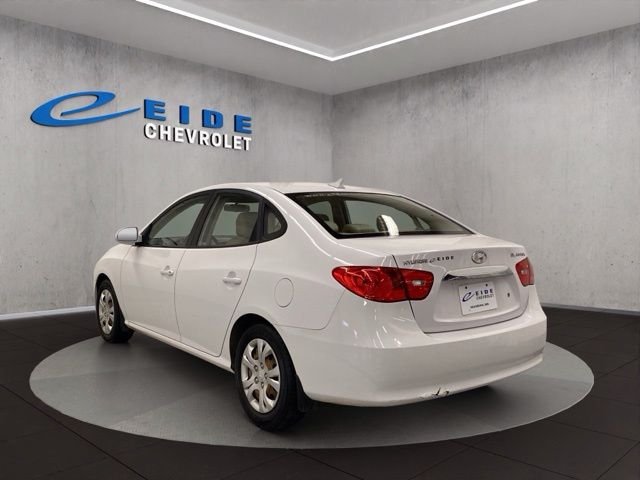 Used 2010 White Hyundai GLS image 10